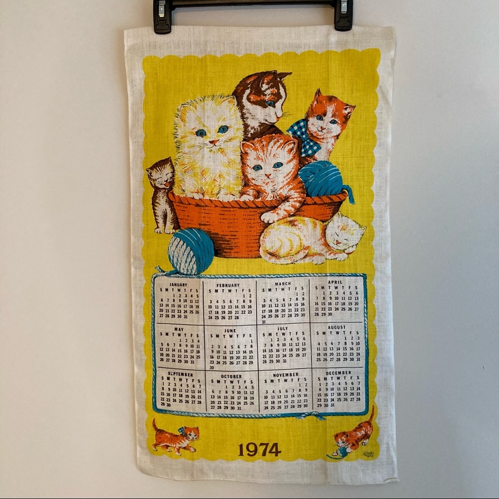Vintage 1974 HBI Hanging Linen Kitchen Tea Towel Calendar - Cats - Never Washed